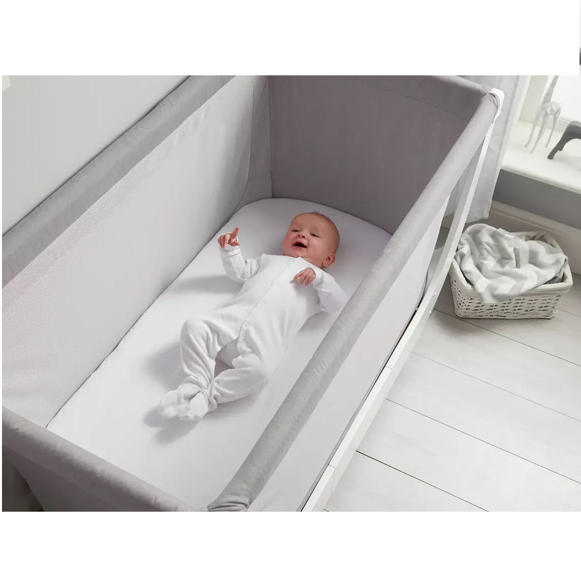 Shnuggle cot hot sale